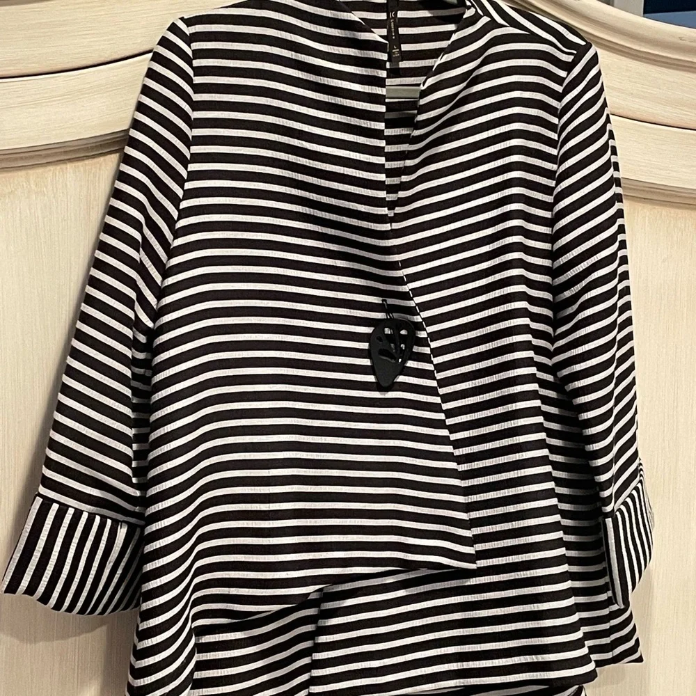Jacket - Picture 2 of 4